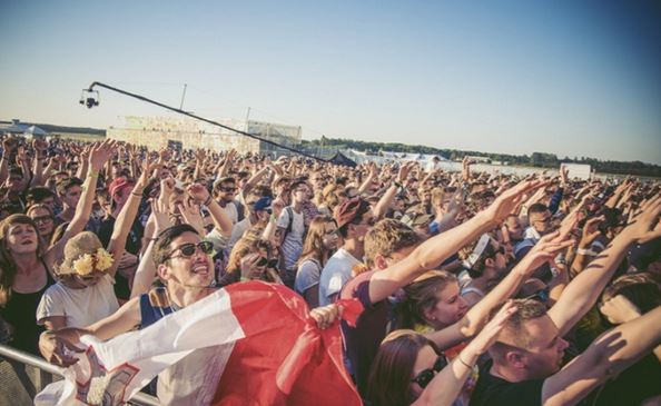 Organizatorzy Open’era naciągnęli festiwalowiczów? Tak sugerują politycy PiS