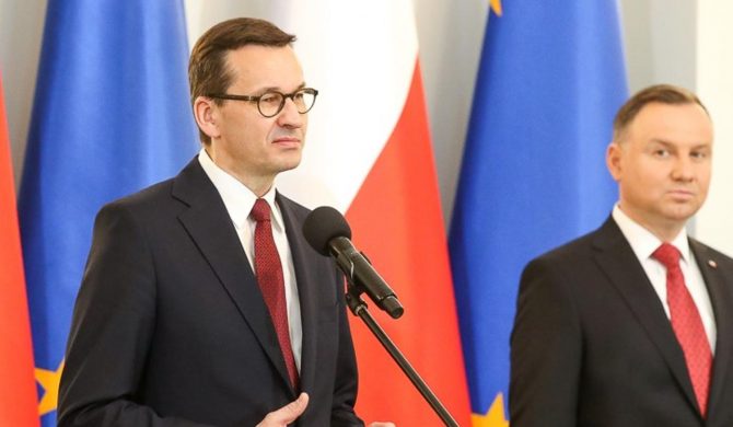 Mamy szesnastkę dla premiera Morawieckiego