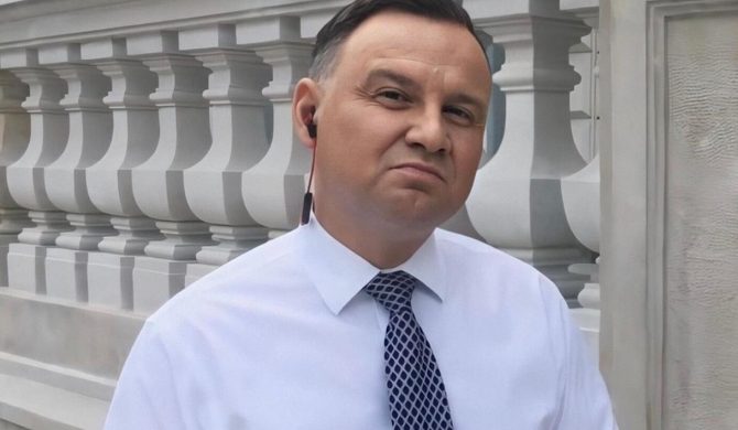 Andrzej Duda miał rozpocząć #Hot16Challenge3? Władza doskonale wiedziała, jak społeczeństwo odbiera nagranie prezydenta