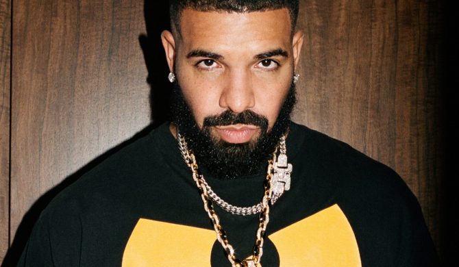 Syn Drake’a pojawił się na jego koncercie. Raper poprosił, by tym razem jednak nie rzucać na scenę staników
