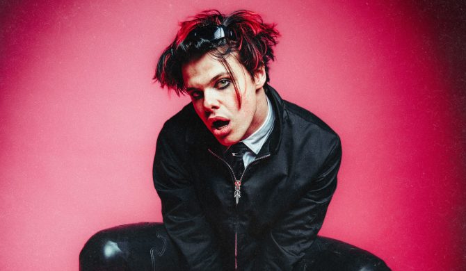 Yungblud wspiera społeczność LGBTQ+ i protestuje na ulicach Polski