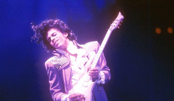 Spadkobiercy Prince’a walczą z twórcami taniego wina Purple Rain