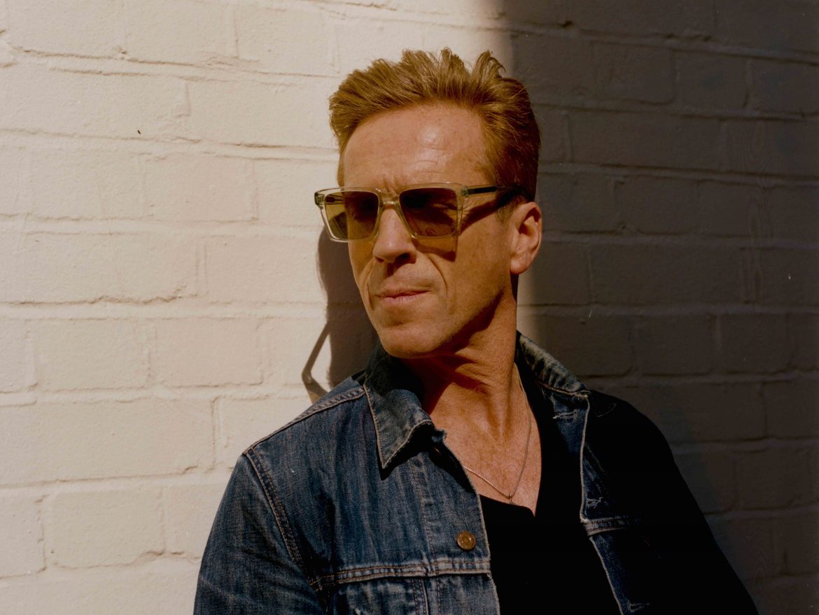 Damian Lewis, gwiazdor seriali „Homeland” i „Billions” rozpoczyna karierę muzyczną