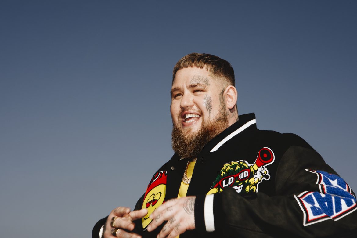 Jego debiut pokrywa czterokrotna platyna. Rag’n’Bone Man wydał nowy singiel