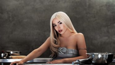 Ava Max z osobistym singlem „Spot A Fake”