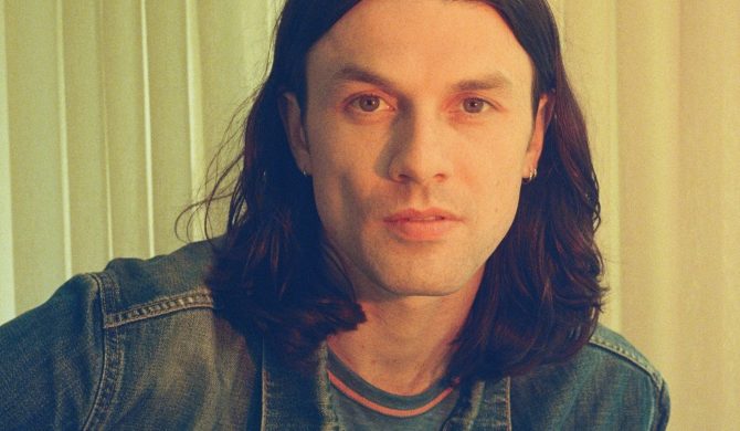 James Bay udostępnił singiel napisany wspólnie z Brandonem Flowersem z The Killers