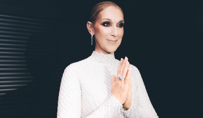 Céline Dion prezentuje oszałamiające wykonanie na żywo utworu „Hymne à l’amour”