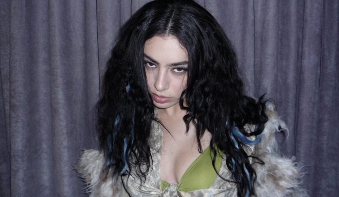 Charli xcx wskazała nową „świętą trójcę” popu. Co ciekawe, nie znalazła w niej miejsca dla Taylor Swift