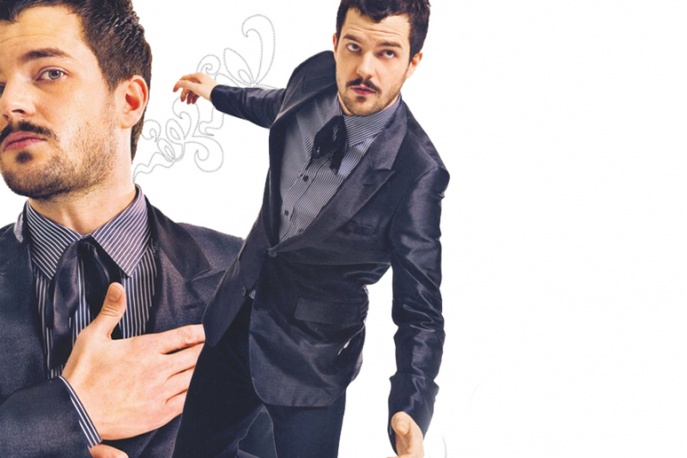 Brandon Flowers sam w hotelu