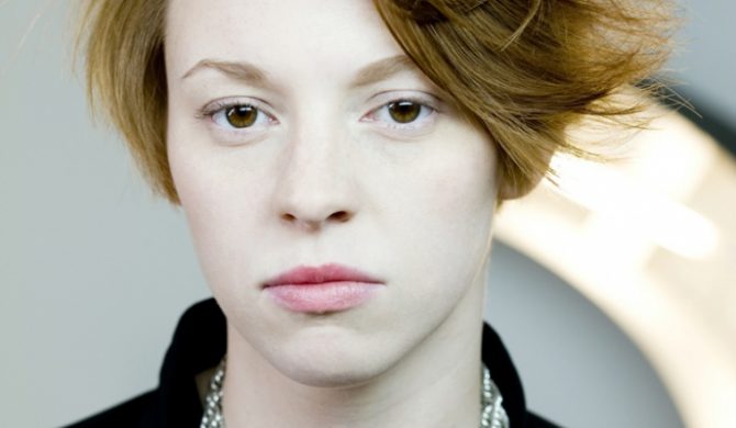 La Roux gra tylko pop