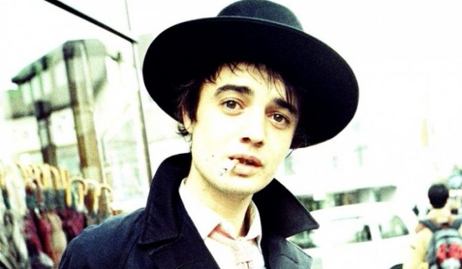 Pete Doherty posiedzi