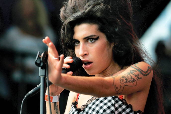 Impreza przed domem Amy Winehouse