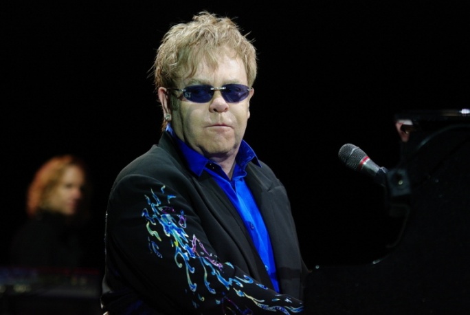 Elton John wraca do zdrowia