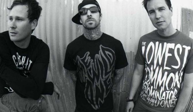 Blink-182 będą grali bez Travisa Barkera