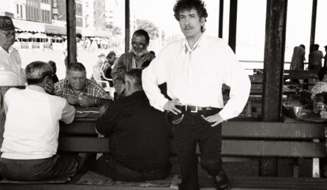 Posłuchaj albumu Boba Dylana