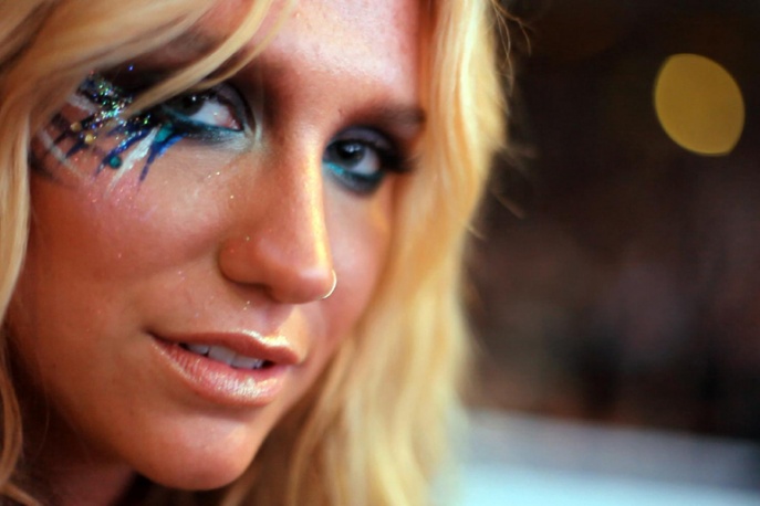 Ke$ha bez cenzury