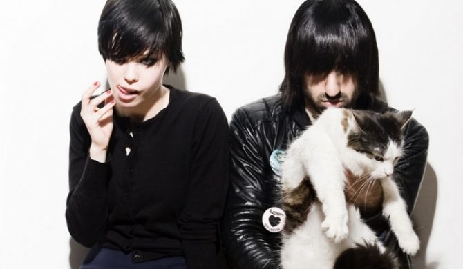 Crystal Castles na Open`erze