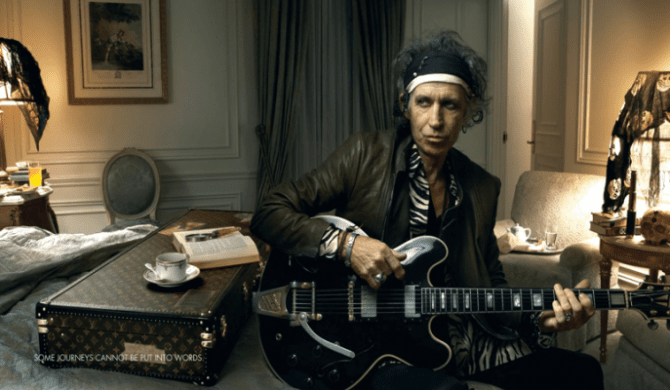 Keith Richards ślęczy nad autobiografią