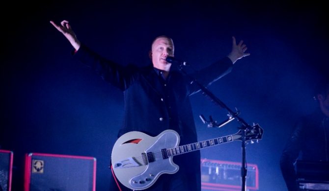 Josh Homme dołącza do Arctic Monkeys (wideo)