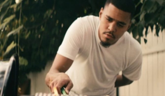 J. Cole – „Crooked Smile|” feat. TLC (wideo)