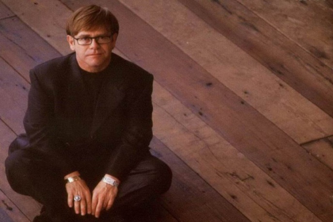 Elton John nie adoptuje