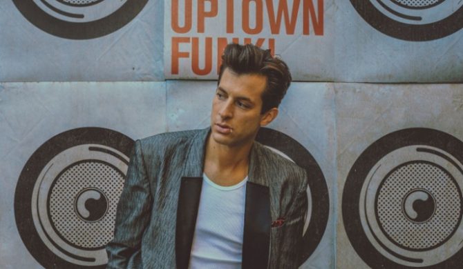 „Napisałem do jego managera…” – Mark Ronson o nawiązaniu współpracy ze Steviem Wonderem