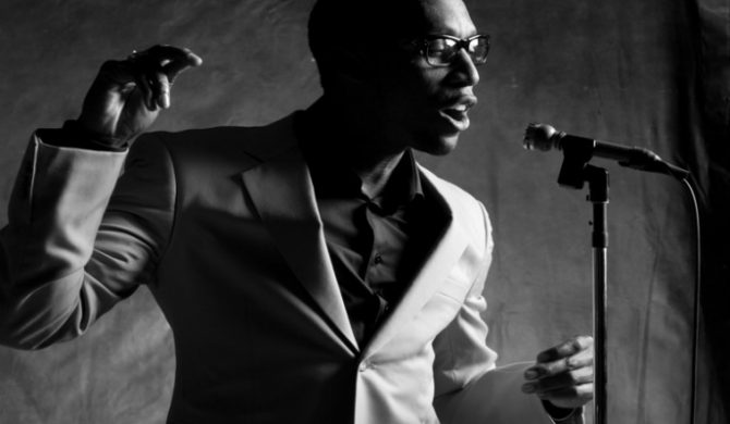 Klip na dzień: Raphael Saadiq – „Let`s Take A Walk”