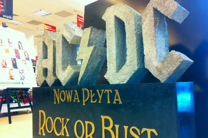 AC/DC platynowe dwa dni po premierze