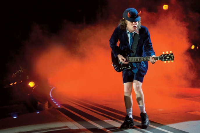 „Rock the Blues Away” z fanami AC/DC. Nowy teledysk w sieci