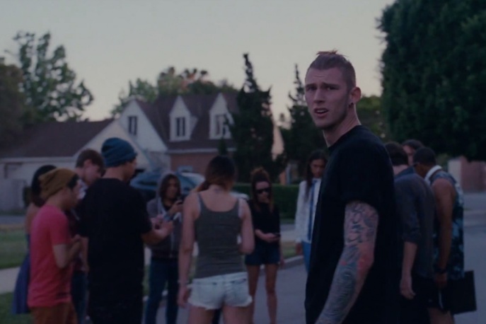 Machine Gun Kelly – „A Little More” ft. Victoria Monet (wideo)