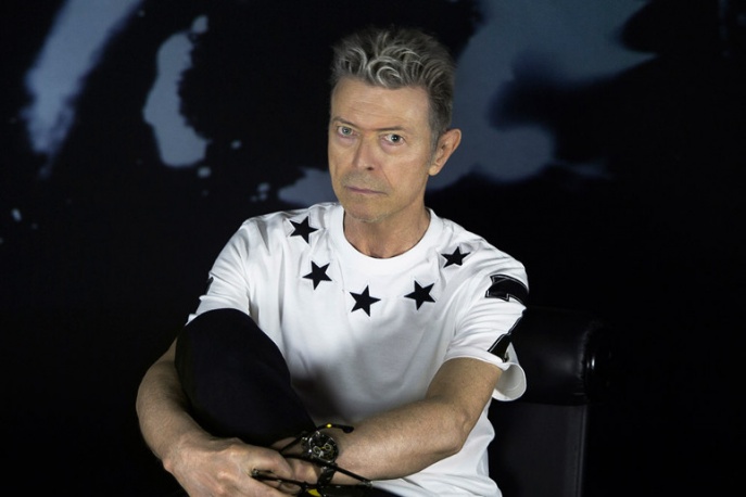 Wszystkie recenzje „Blackstar” Davida Bowiego. Felieton Artura Rawicza