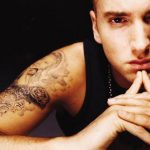 Eminem znów drwi