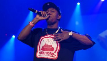 Dizzee Rascal zachęca ludzi do tańca