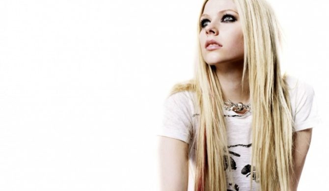 Klip na dzień:  Avril Lavigne – „Alice”