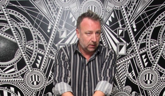 Peter Hook zagra Joy Division