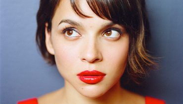 Norah Jones wydaje rozszerzoną edycję „Little Broken Hearts”