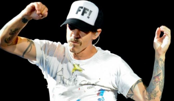 Anthony Kiedis w szpitalu na dłużej. Kolejny koncert odwołany