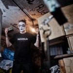 Kleszcz rysuje swój nowy klip