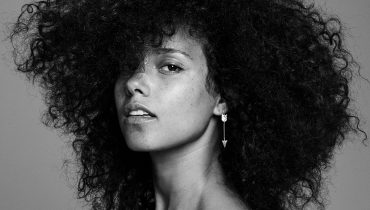 Alicia Keys i Swizz Beatz rozdają pieniądze