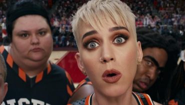 Katy Perry i Nicki Minaj na osobliwym meczu koszykówki