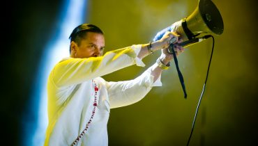 Mike Patton z Faith No More wyjaśnia dlaczego oddał mocz na propter Axla Rose’a