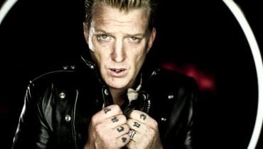 Josh Homme kopnął fotografkę podczas koncertu
