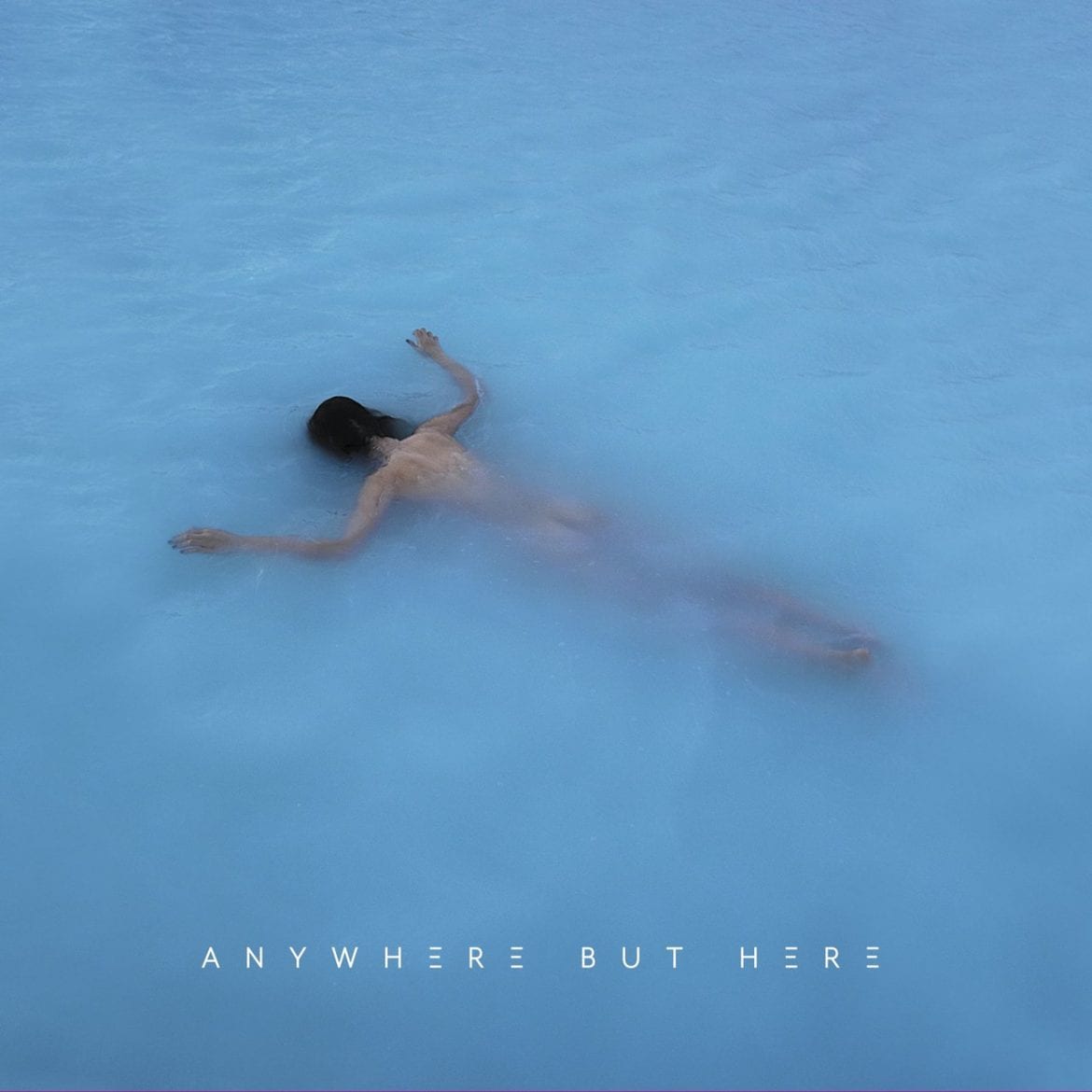 Pola Rise – „Anywhere But Here”