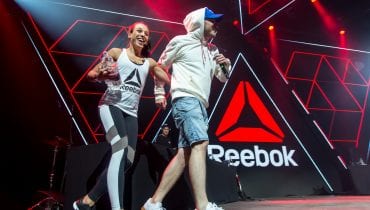 Pezet i Miuosh w utworze inspirowanym odgłosami z sali ćwiczeń