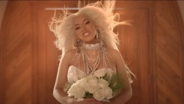 Cardi B płacze nad miską płatków i narzeka na swój los