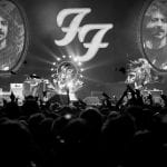 Akt przemocy seksualnej na koncercie Foo Fighters