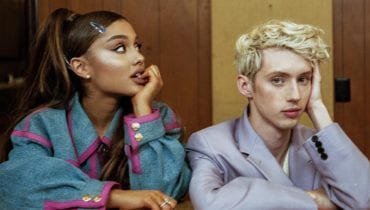 Troye Sivan i Ariana Grande w klipie do „Dance To This”