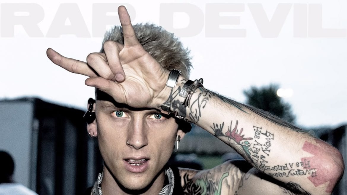 „Silence is betrayal” – Machine Gun Kelly protestuje na ulicy