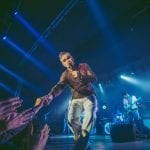 Fani wtargnęli na scenę podczas występu Morrissey’a