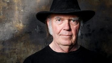 Neil Young najpierw odmówił występu na Glastonbury. Teraz jednak ogłosił, że zagra na festiwalu